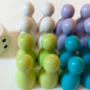 HEUTE im Angebot: Ludo Spielfiguren in Pastellfarben #pöppeltage #halmakegel